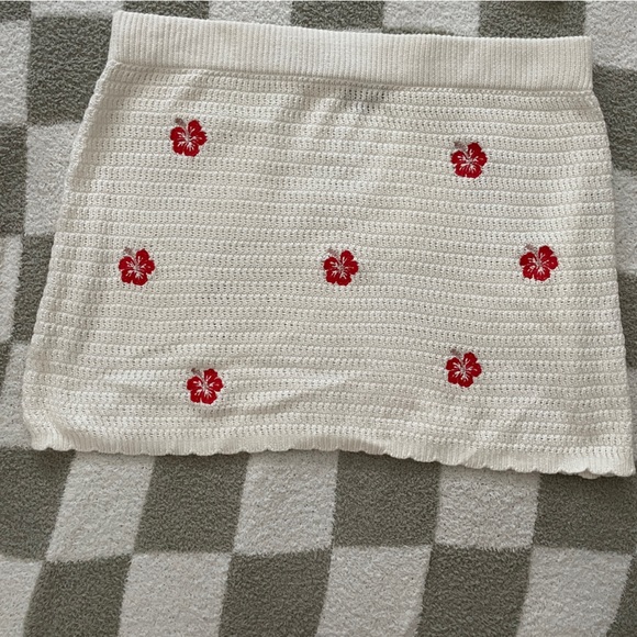 Wild Fable White Knit with Embroidered Hibiscus Set Size XXL - Picture 6 of 10